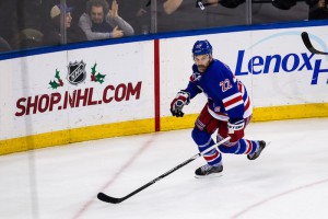 December 15, 2015: New York Rangers Defenceman Dan Boyle (22) [641] during a NHL game between the Edmonton Oilers and the New York Rangers at Madison Square Garden in New York, NY. The NY Rangers defeated the Oilers 4-2. (Photo by David Hahn/Icon Sportswire)