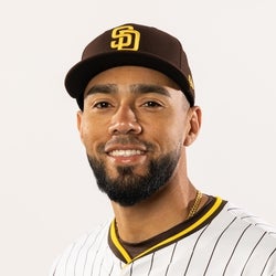 Robert Suarez headshot
