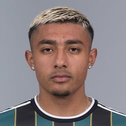 Julian Araujo