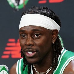 Jrue Holiday headshot