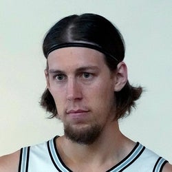 Kelly Olynyk headshot