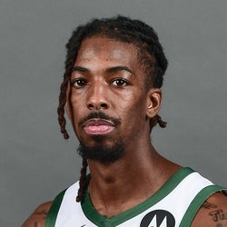Delon Wright headshot
