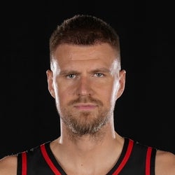 Kristaps Porzingis headshot