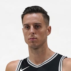 Zach Collins headshot