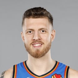 Isaiah Hartenstein headshot