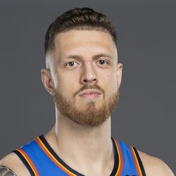 Isaiah Hartenstein headshot
