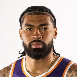 Nick Richards headshot