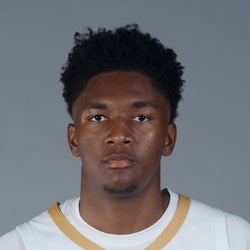 Derik Queen headshot