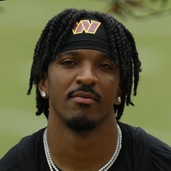 Jayden Daniels headshot