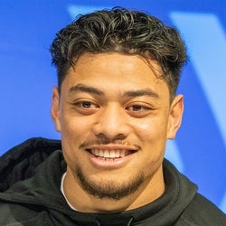 Sione Vaki