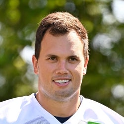 Hunter Henry headshot