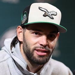 Dallas Goedert headshot