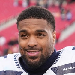 Dre'Mont Jones headshot