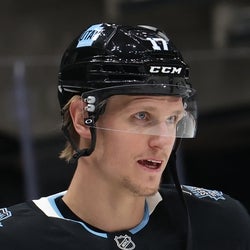 Nick Bjugstad headshot