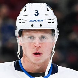 Olli Maatta headshot
