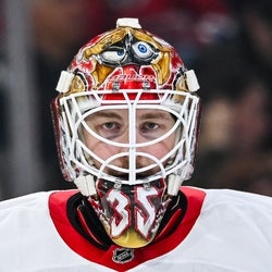 Linus Ullmark headshot
