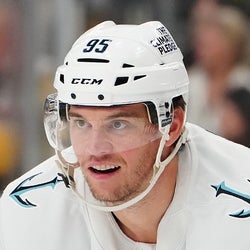 Andre Burakovsky headshot