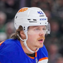 Kasperi Kapanen headshot